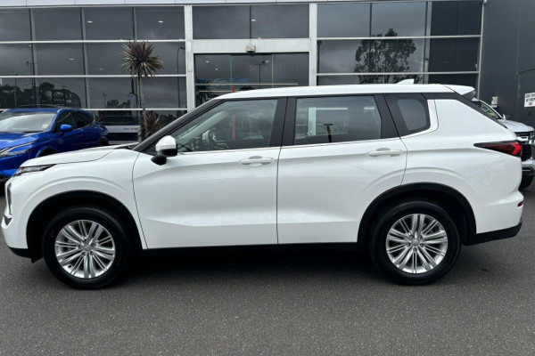 2024 Mitsubishi Outlander ZM ES SUV