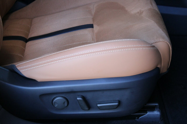 2026 Mazda 6e  E35 Atenza Hatch Image 23