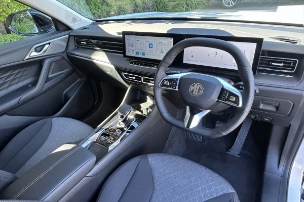 2026 MG HS Super Hybrid Excite SUV Image 7