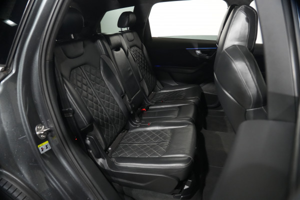 2020 Audi SQ7 TDI SUV image 32