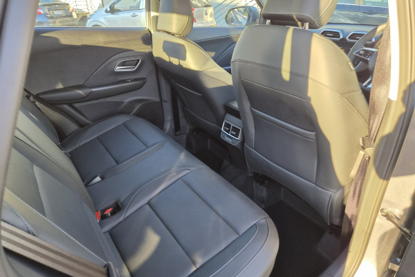 2025 MY25.5 MG ZS ZS32 Essence Hybrid+ SUV Image 9