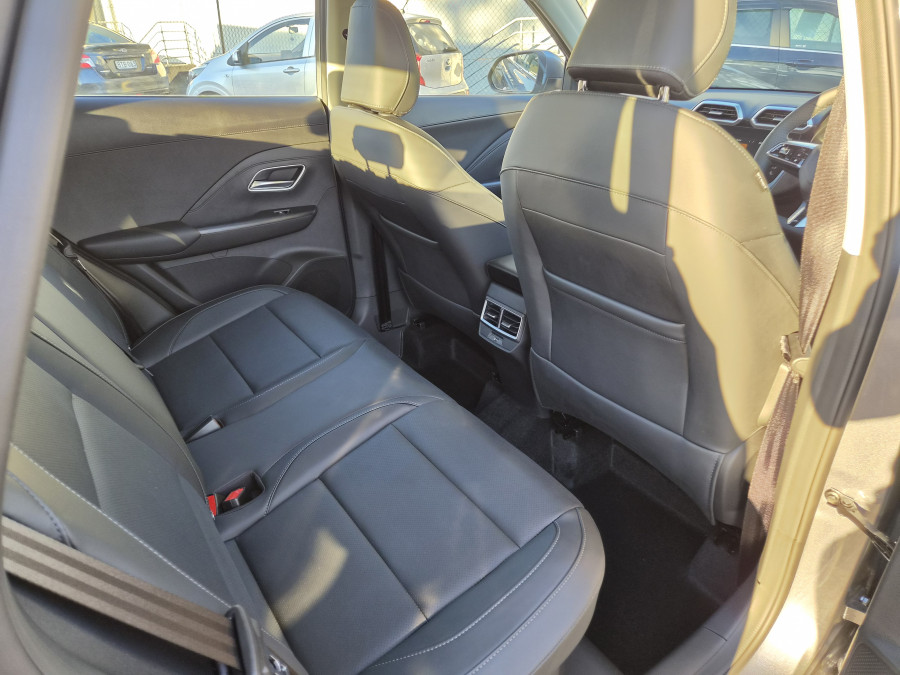 2025 MY25.5 MG ZS ZS32 Essence Hybrid+ SUV Image 9