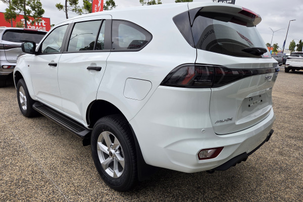 2026 Isuzu MU-X RJ LS-M SUV Image 5