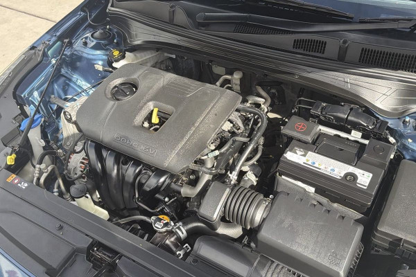 2021 MY1  Kia Cerato BD Sport+ Hatch Image 23