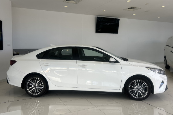 2021 MY22 Kia Cerato BD Sport Sedan Image 4