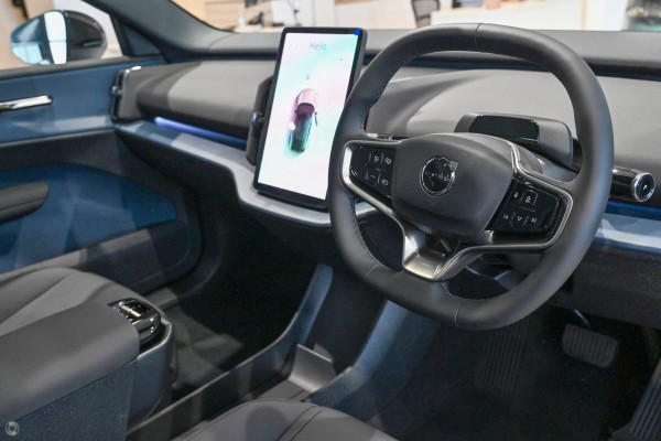 2026 Volvo EX30  Single Motor Extended Range Plus SUV Image 5