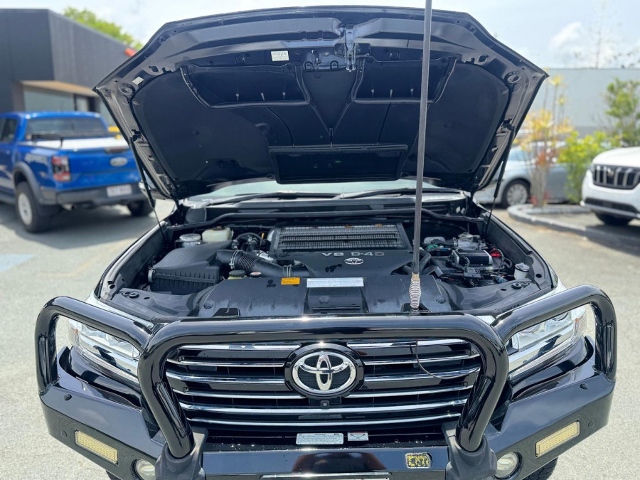 2019 Toyota LandCruiser VDJ200R VX SUV Image 29