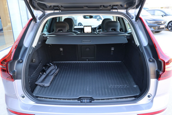2026 Volvo XC60 UZ Ultra B5 Dark SUV Image 35