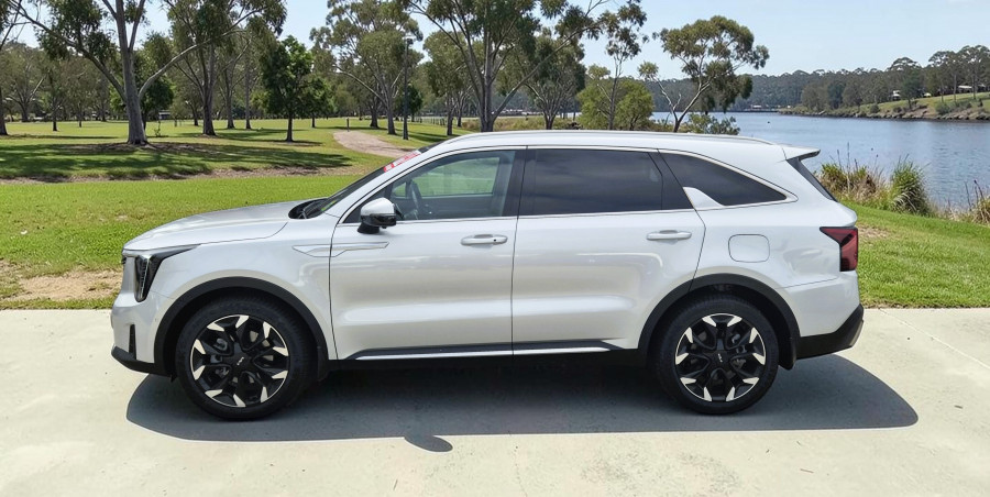 2025 Kia Sorento MQ4 PE GT-Line SUV Image 4
