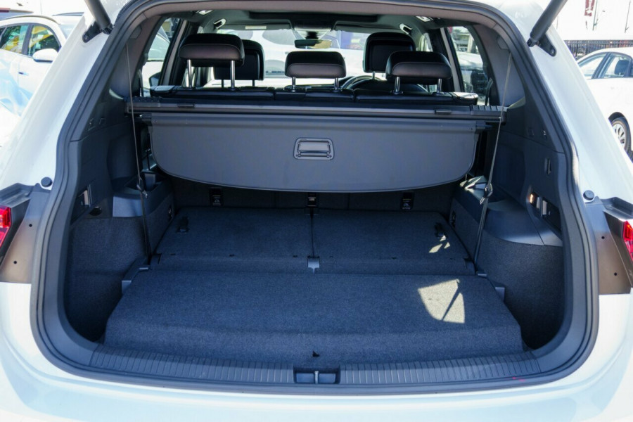 2021 MY22 Volkswagen Tiguan 5N 162TSI R-Line Allspace SUV Image 9