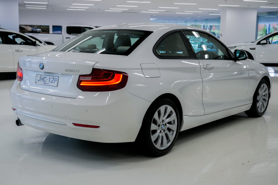 2015 BMW 2 Series F22 220i Modern Line Coupe Image 7