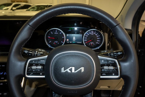 2023 Kia Carnival KA4 Special Edition People Mover image 12