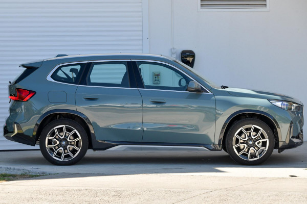 2025 BMW X1 U11 xDrive20i SUV image 3