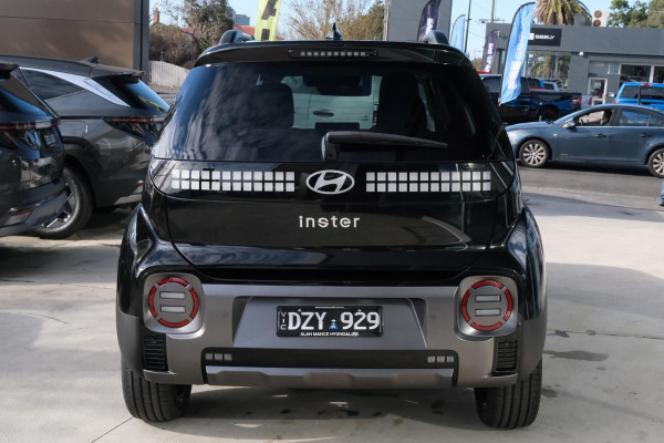 2026 Hyundai INSTER AX.V1 Cross SUV Image 3