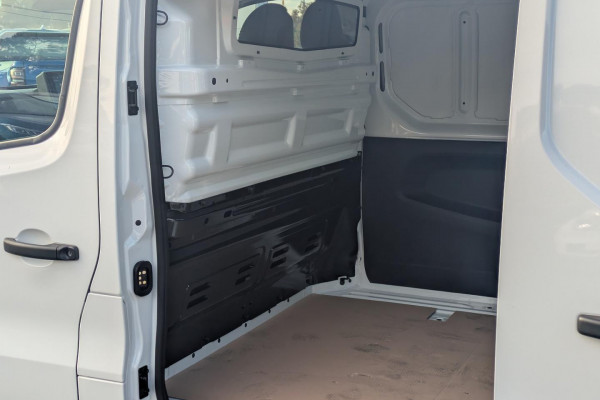 2026 Renault Trafic X82 Pro Van Image 24