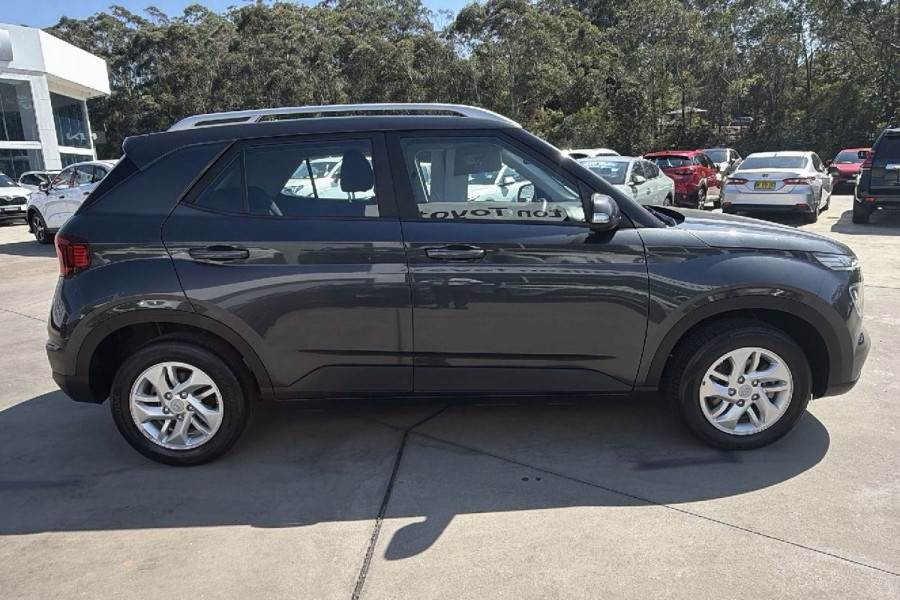 2019 Hyundai Venue QX Active SUV Image 4