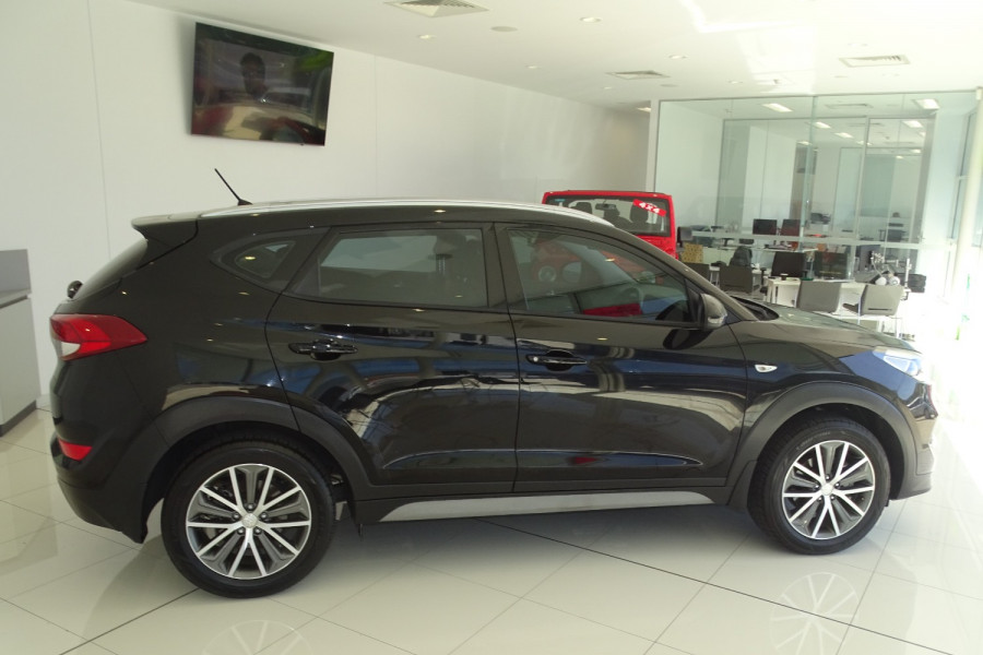 2017 Hyundai Tucson Active X SUV Image 8