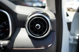 2023 MG ZST S13 Core SUV