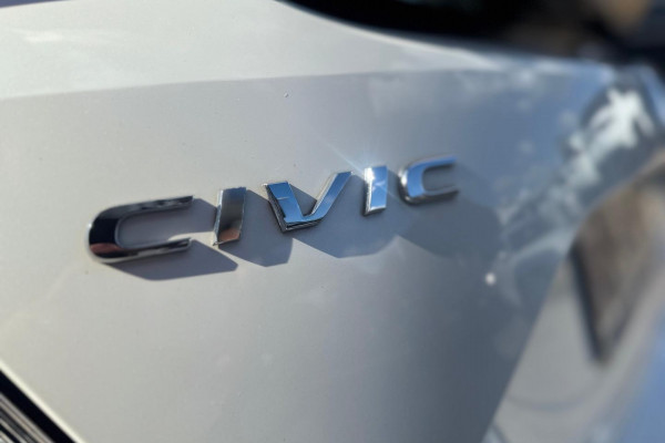 2018 Honda Civic 10th Gen VTi-S Hatch Image 19