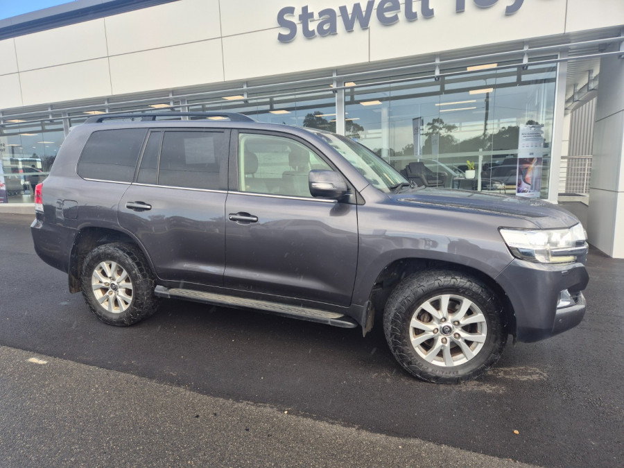 2019 Toyota LandCruiser VDJ200R VX SUV Image 17