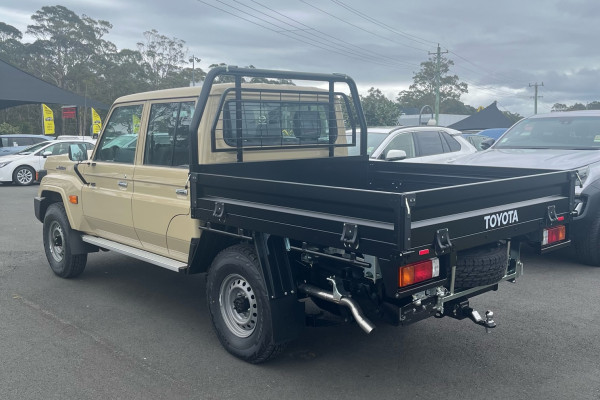 2025 MYon Toyota LandCruiser GDJL79R (Cab Chassis) WorkMate Double-Cab Cab-Chassis Image 6