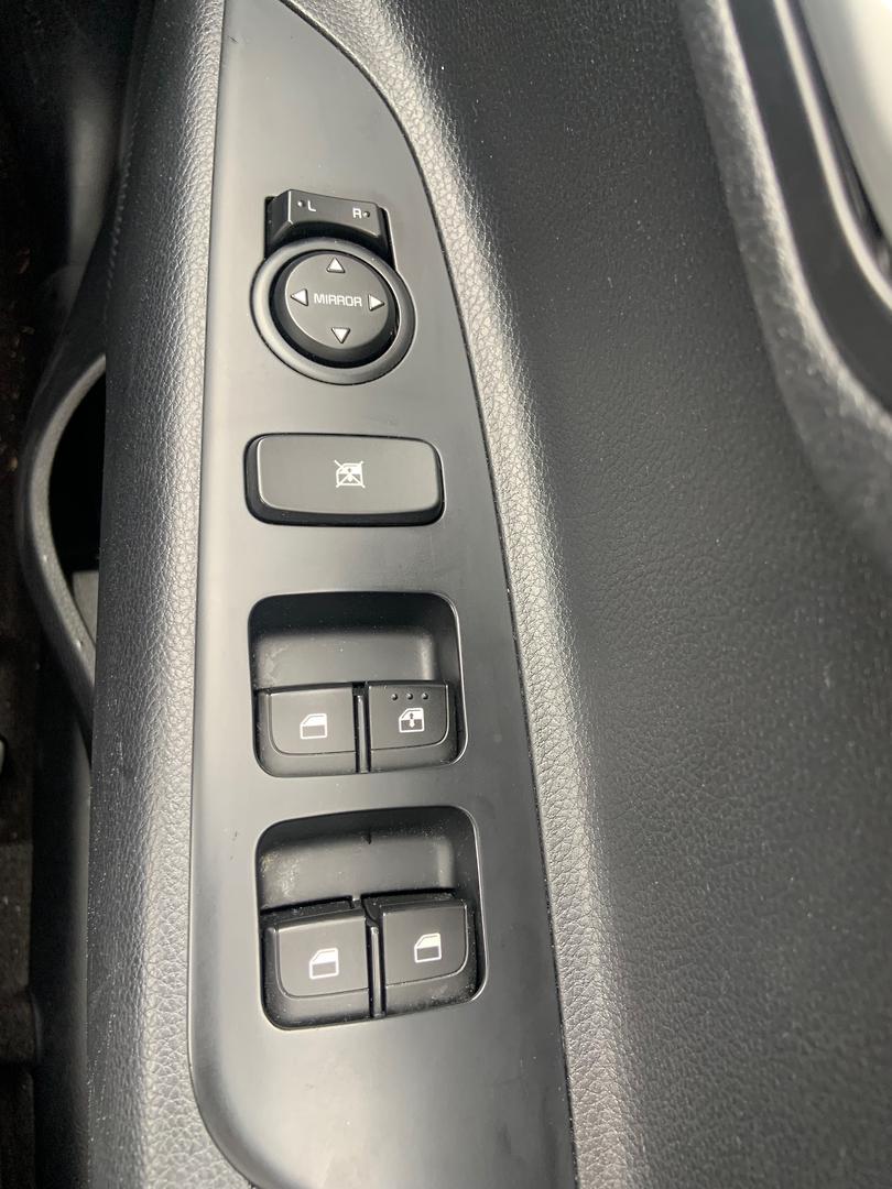 2021 MY22 Kia Stonic YB Sport SUV Image 23