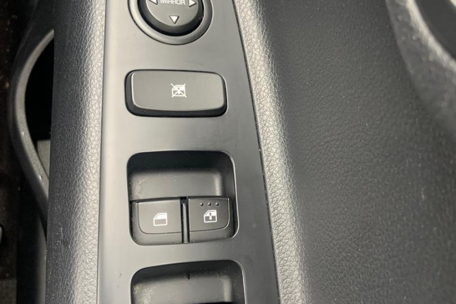 2021 MY22 Kia Stonic YB Sport SUV Image 23