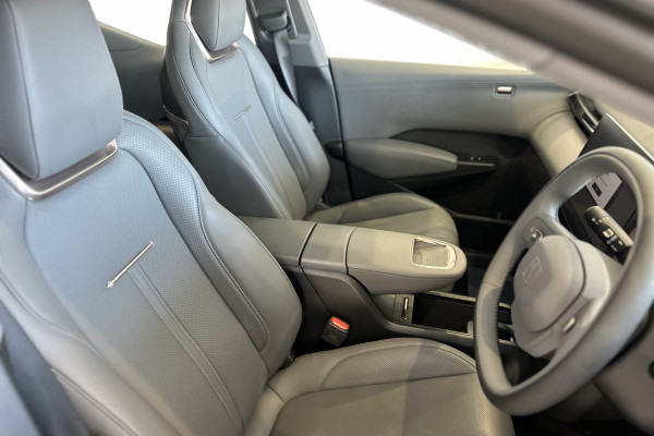 2024 Zeekr X BXE RWD SUV Image 9