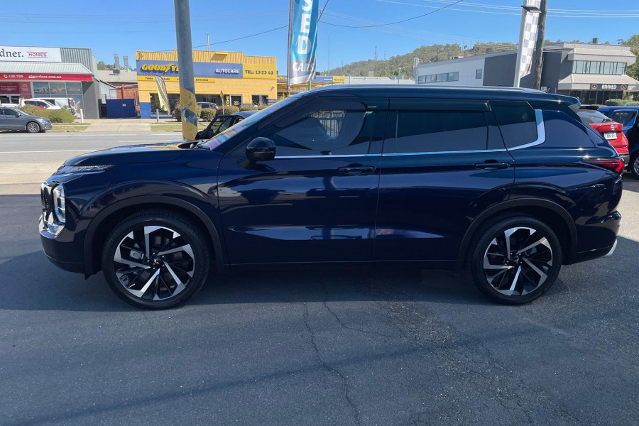 2022 MY23 Mitsubishi Outlander ZM Exceed SUV Image 7