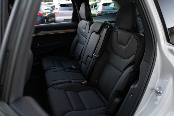 2025 Volvo EX90 No Series Plus Twin Motor SUV Image 5