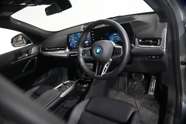 2025 BMW iX2 xDrive30 M Sport SUV Image 12