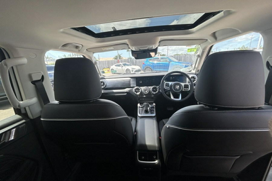 2025 GWM Tank 300 P01 Ultra SUV Image 17