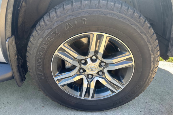 2018 Toyota Fortuner GUN156R GX SUV Image 6