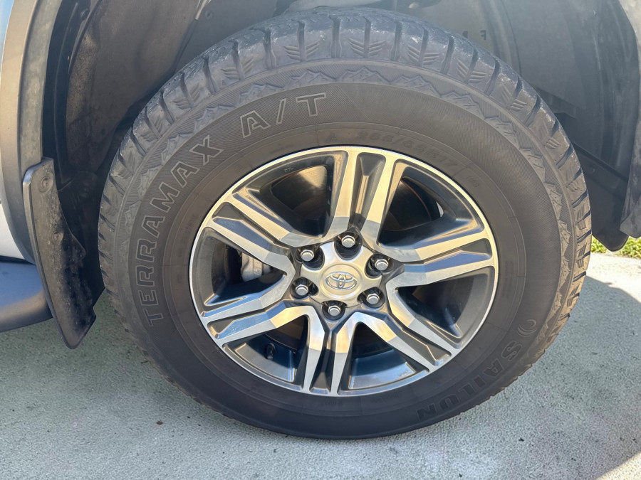 2018 Toyota Fortuner GUN156R GX SUV Image 6