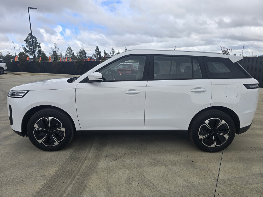 2026 Jaecoo J5  Summit SUV Image 4