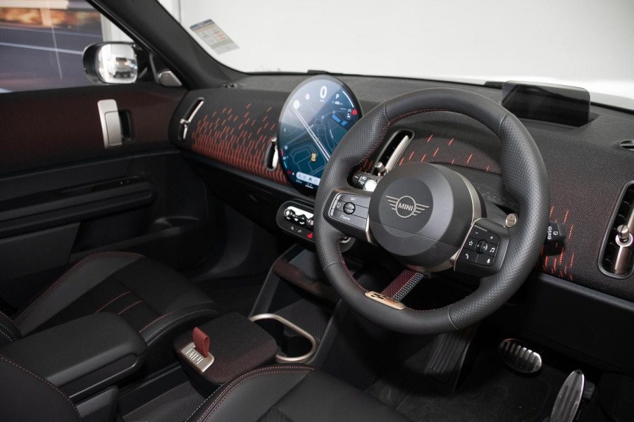 2025 MINI Countryman U25 JCW Favoured SUV