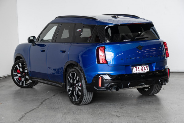 2026 MINI Countryman U25 JCW Favoured SUV image 2