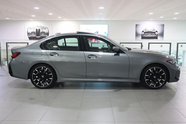 2026 MY25 BMW 3 Series G20 LCI II 330i M Sport Sedan image 5