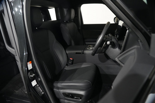2025 Lexus LM 500h Ultra Luxury Black Trim SUV Image 28
