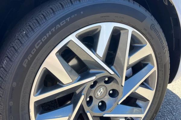 2021 Hyundai Santa Fe TM.V3 Highlander SUV Image 31