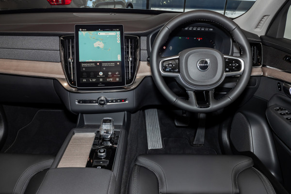 2026 Volvo XC90 L Series Plus B5 Bright SUV Image 11