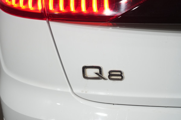 2021 Audi Q8 F1 50 TDI SUV image 9