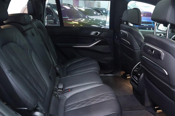 2023 BMW X7 G07 LCI xDrive40d M Sport SUV image 11
