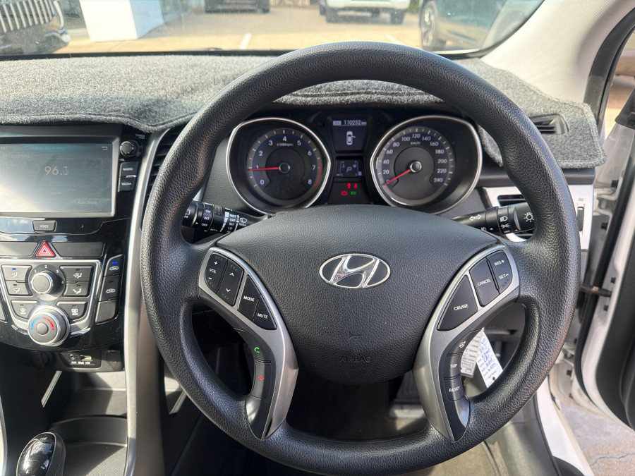 2015 MY16 Hyundai i30 GD3 Series II Active Hatch Image 9