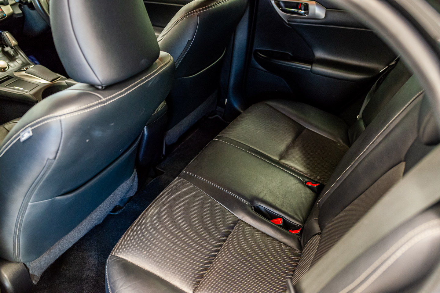 2016 Lexus Ct Hatchback Image 24
