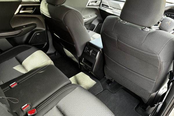 2025 Mitsubishi Outlander ZM LS SUV Image 14
