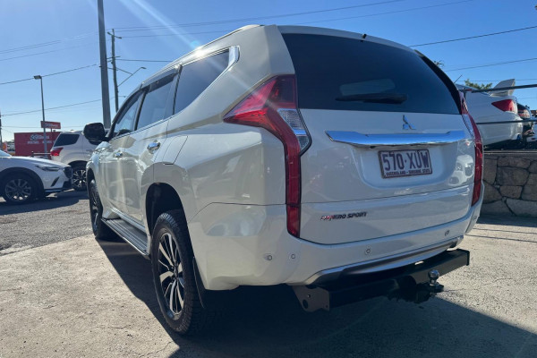 2017 Mitsubishi Pajero Sport QE Exceed SUV Image 8