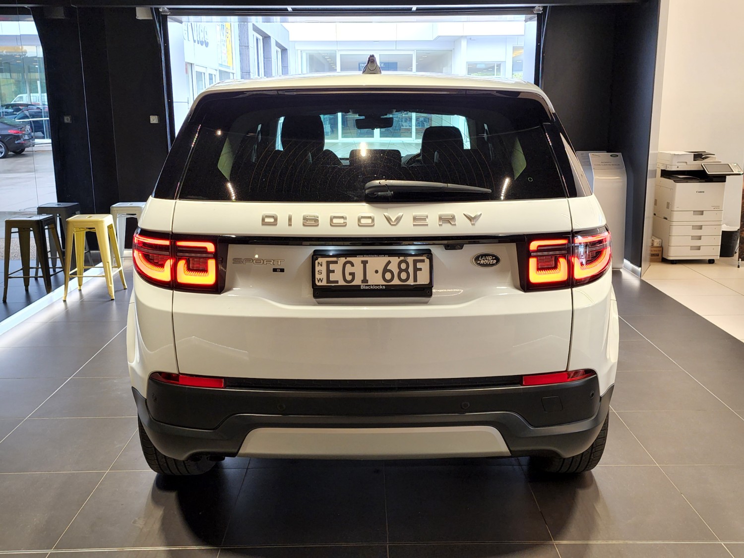 2019 MY20 Land Rover Discovery Sport L550 20MY D180 Wagon Image 7