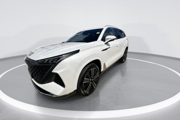 2025 MG QS IS31 Essence SUV Image 4