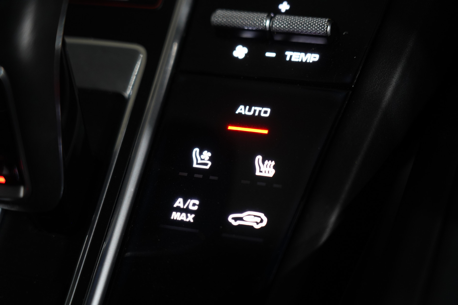 2019 Porsche Cayenne Turbo SUV Image 17